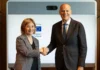 BEI, la Banca Europea per gli Investimenti, ha firmato con Eni un contratto di finanziamento da 500 milioni di Euro, propedeutico alla conversione della raffineria di Livorno in bioraffineria nell'arco dei prossimi 15 anni.