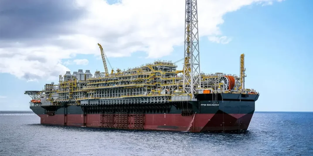 Equinor, insieme ai partner ExxonMobil Brasil, Petrogal Brasil e Pré-sal Petroleo, hanno avviato la produzione di Bacalhau, in Brasile il più grande giacimento offshore internazionale mai sviluppato dalla compagnia norvegese.