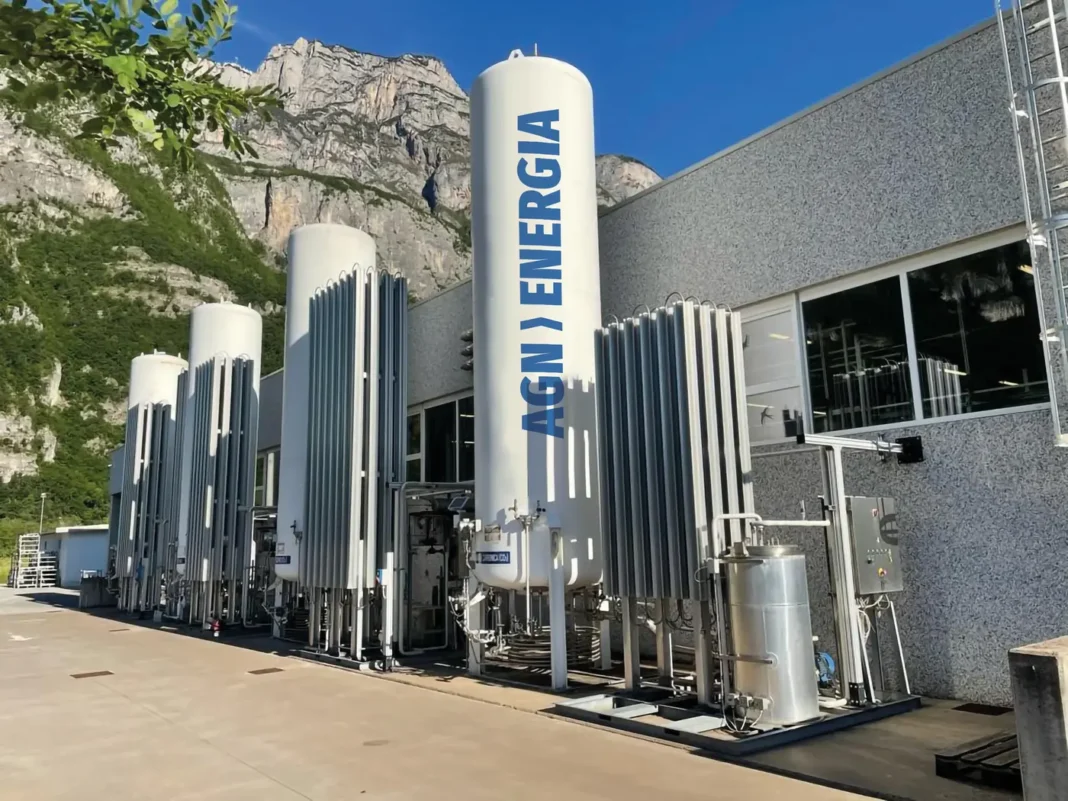 impresa-gas-tecnici (1) Nippon Gases Industrial, leader di mercato dei gas combustibili liquefatti, ha acquisito il ramo di AGN ENERGIA relativo alla commercializzazione dei gas tecnici e industriali.