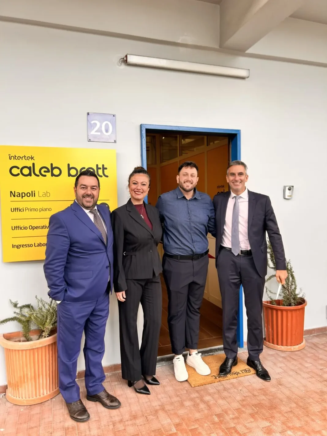 Intertek, leader globale nei servizi di Total Quality Assurance (TQA), apre a Napoli un nuovo laboratorio per far fronte alla crescente domanda di servizi di analisi affidabili e di alta qualità nel settore del petrolio greggio, dei combustibili raffinati e dei biocarburanti emergenti.